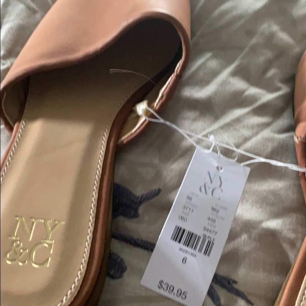 Shoes - Picture 2 of 4
